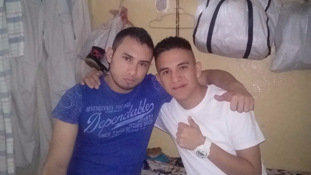 Presumen reos privilegios en penal de Edomex a través de Facebook Live