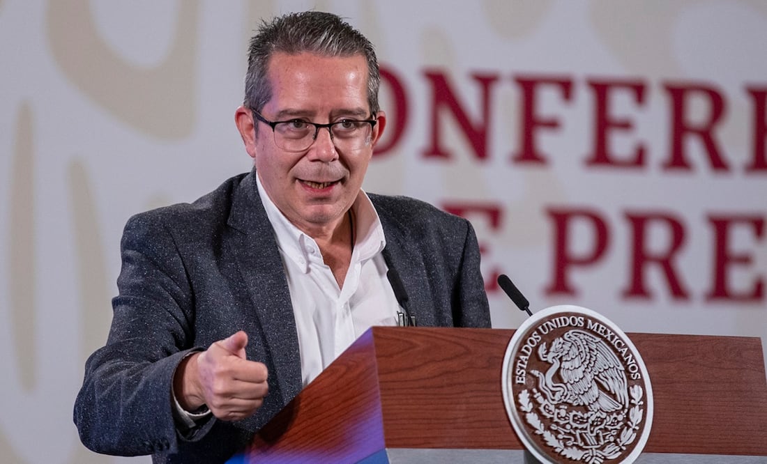 “Es necesario que explique qué ha hecho a favor de los medios públicos, porque no está claro”, señaló el diputado Luis Mendoza. Foto: EL UNIVERSAL