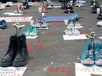 Estudiantes de FES Acatlán realizan memorial por desaparecidos en Teuchitlán y en contra de la violencia; “No a la narcocultura”, exigen