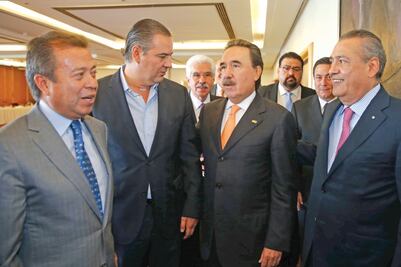 El sector privado propone al PRI ajustes fiscales