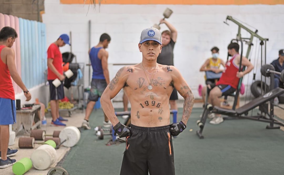 En marzo, El Rincón de las Barras cumple dos años de funcionar. Son 40 los jóvenes que por las mañanas y las tardes se juntan para hacer ejercicio. Fotos: Salvador Cisneros/ EL UNIVERSAL.