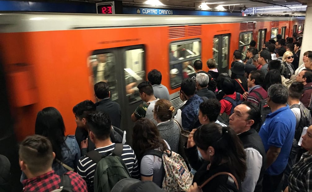 Paradero de la estación Cuatro Caminos del Metro de la Ciudad de México, en una imagen del 14 de febrero de 2018. Foto: Carlos Reyes García/ Archivo EL UNIVERSAL