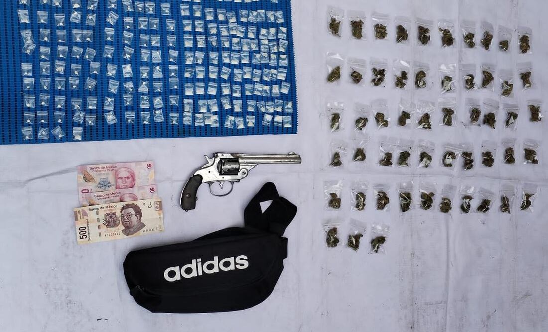 Asegura 174 dosis de cocaína, bolsa de marihuana y dinero en efectivo. Foto Especial