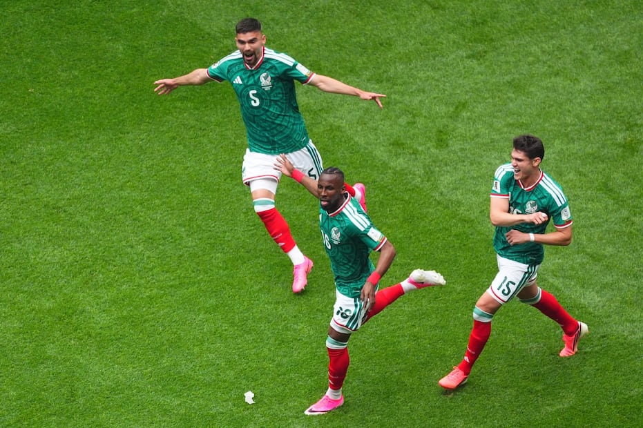 Julián Quiñones y la Selección Mexicana en festejo de gol, durante la inauguración del Mundial de 2026 ante Sudáfrica - Foto: Diego Simón Sánchez | EL UNIVERSAL