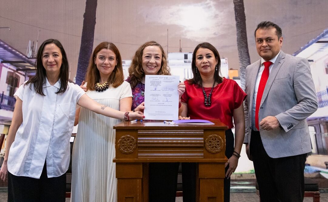 Firman en Segob convenio para fortalecer banco de datos sobre casos de violencia contra las mujeres. Foto: Segob