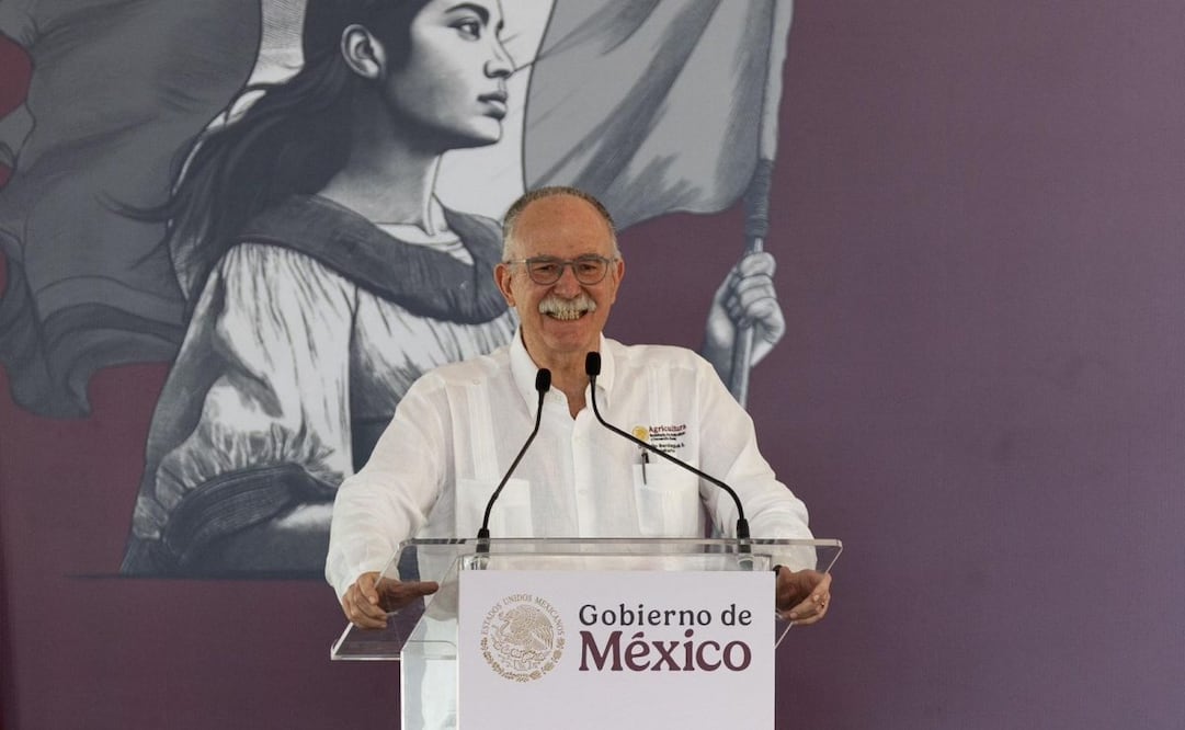 Julio Berdegué subrayó que "en nuestro país producimos maíz blanco que no es transgénico y es la base de nuestra alimentación". Foto: Hugo Salvador EL UNIVERSAL