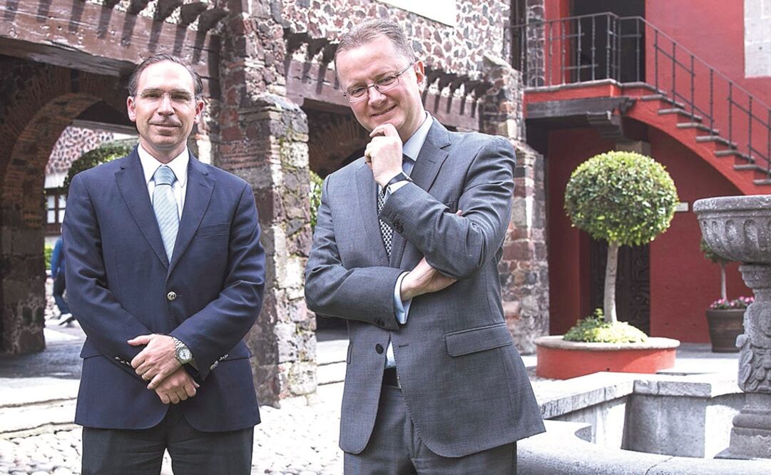 Santiago García Álvarez, rector de la UP sede CDMX, y José Antonio Lozano, rector general del Sistema UP-IPADE, y afirman que la universidad promueve en sus alumnos el sentdio social. FOTO: CRISTOPHER ROGEL BLANQUET