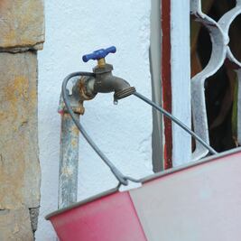 Fuga en acueducto deja sin agua a cinco municipios
