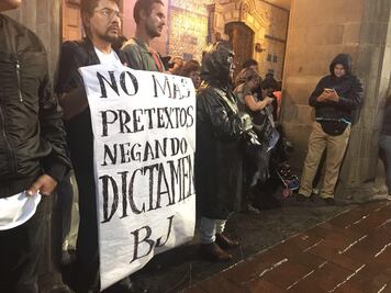 Damnificados por el 19-S llegan al Zócalo; exigen acceso a vivienda digna