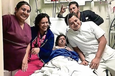 ISSSTE se disculpa por 'selfie' de Margarito