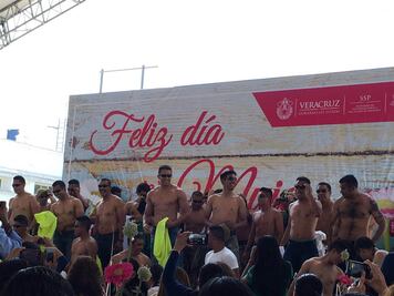 Indignante, festejo con strippers en Veracruz: PRD