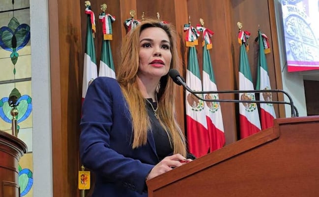 PRI pide protección para diputada Paola Gárate tras amenaza con una corona fúnebre; exige FGR investigue
