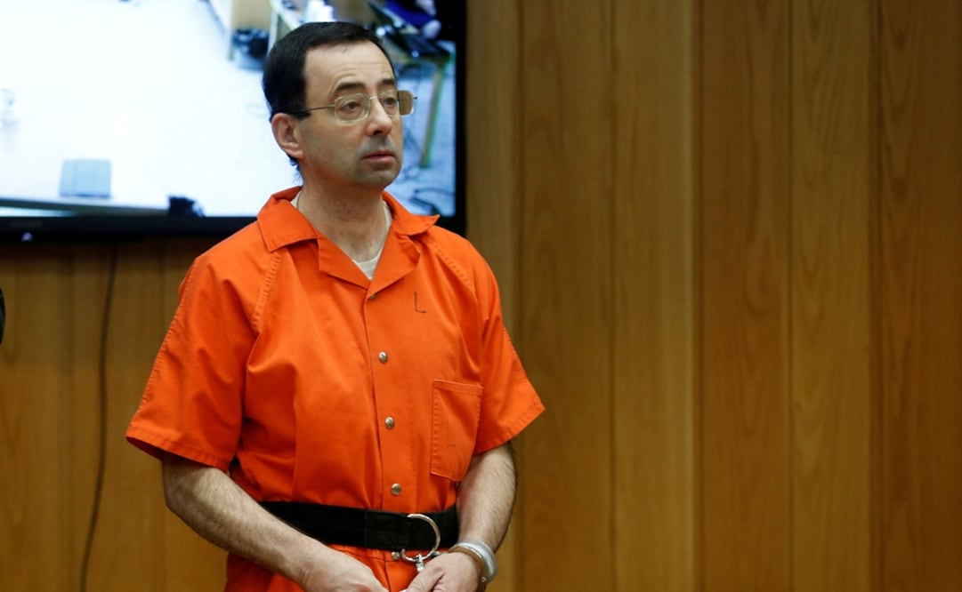 Larry Nassar durante un juicio por en los Estados Unidos. FOTO/REUTERS