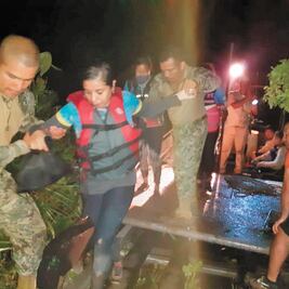 Rescatan a 39 en el río Coatzacoalcos