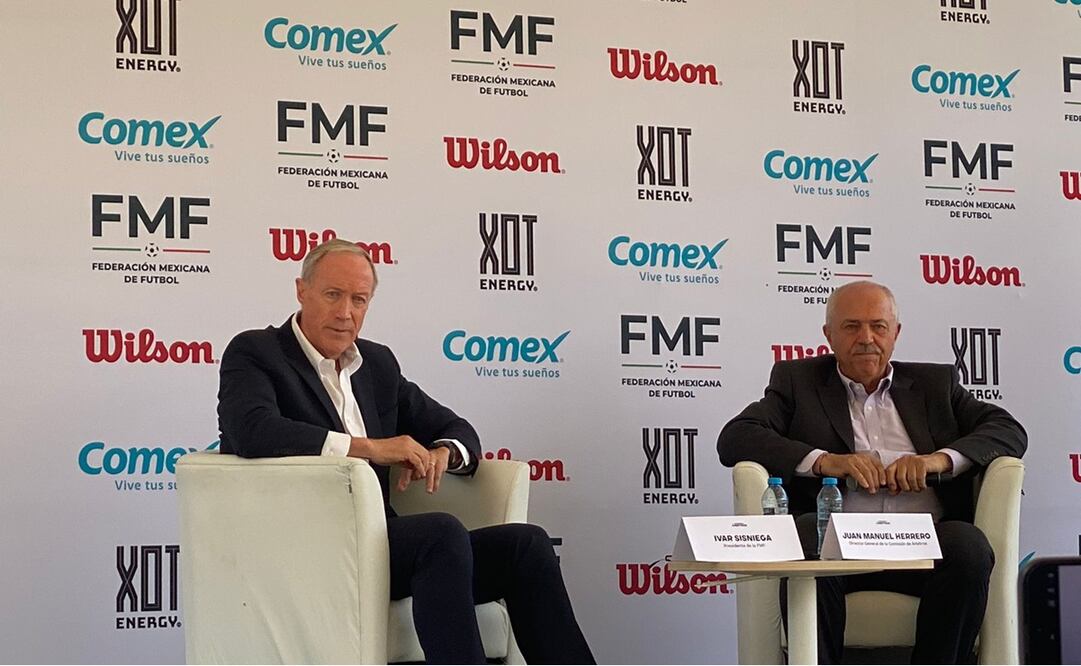 El presidente de la FMF atendió a los medios de comunicación | FOTO: Nicolás Schiller / EL UNIVERSAL