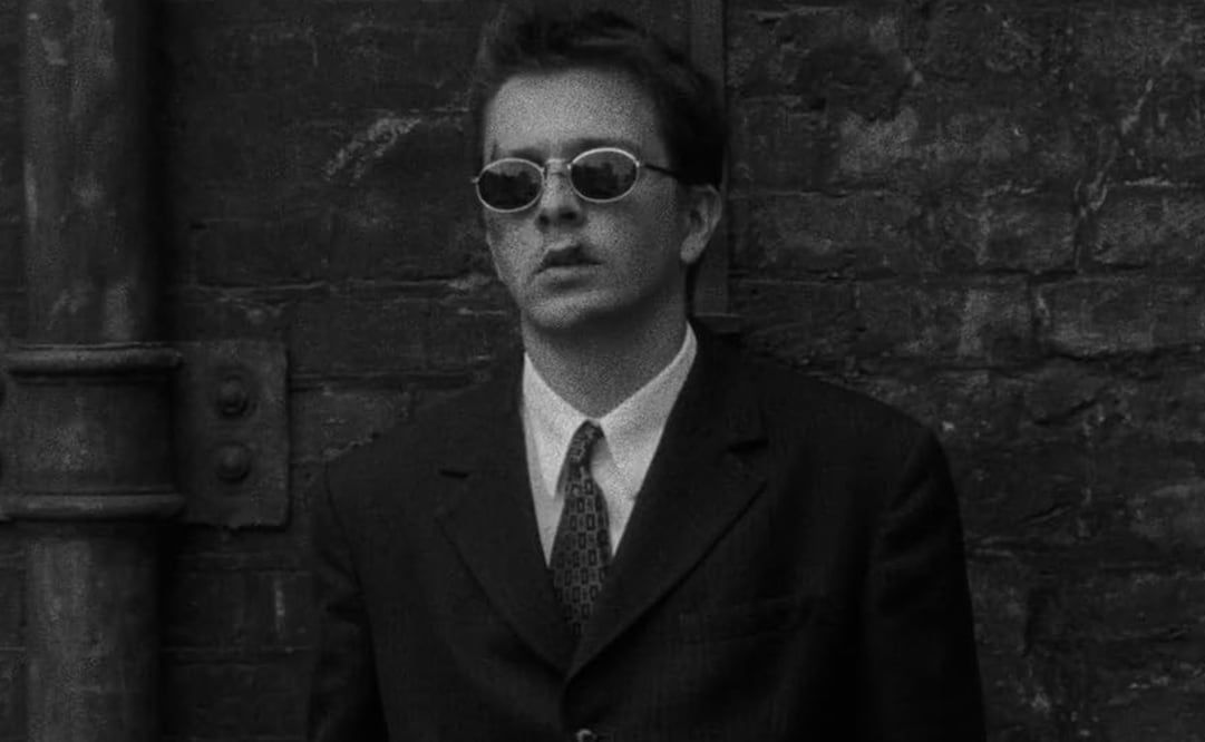 La cinta, en blanco y negro, se rodó en 1998 y se estrenó un año más tarde. Foto: IMDB