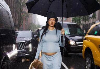 Rihanna aparece embarazada en la Met Gala; espera a su tercer hijo 
