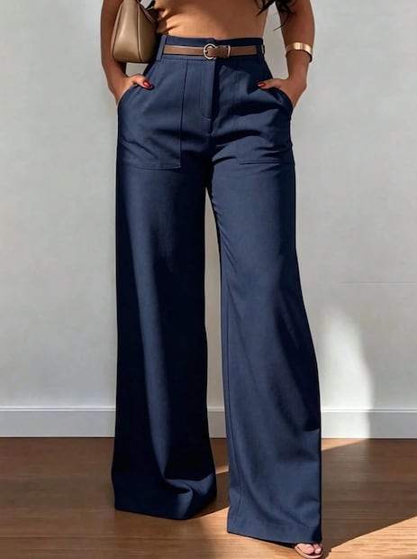 Combina tu wide leg con blusas ajustadas y fajadas, junto a unos tacones para alargar y estilizar las piernas. Foto: Shein