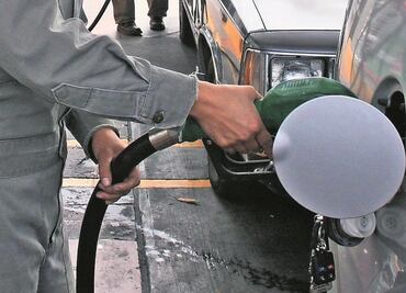 Gasolinas y diésel subirán dos centavos este jueves