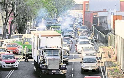 Este miércoles 13 de noviembre no circulan autos con engomado rojo