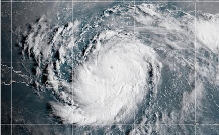 "Erin" se convierte en huracán categoría 5 en el Atlántico; es considerado "catastrófico"