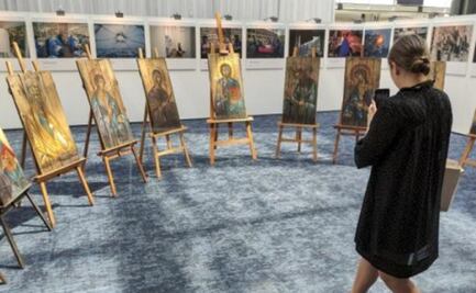 Con exposición fotográfica, el Parlamento Europeo reza por Ucrania