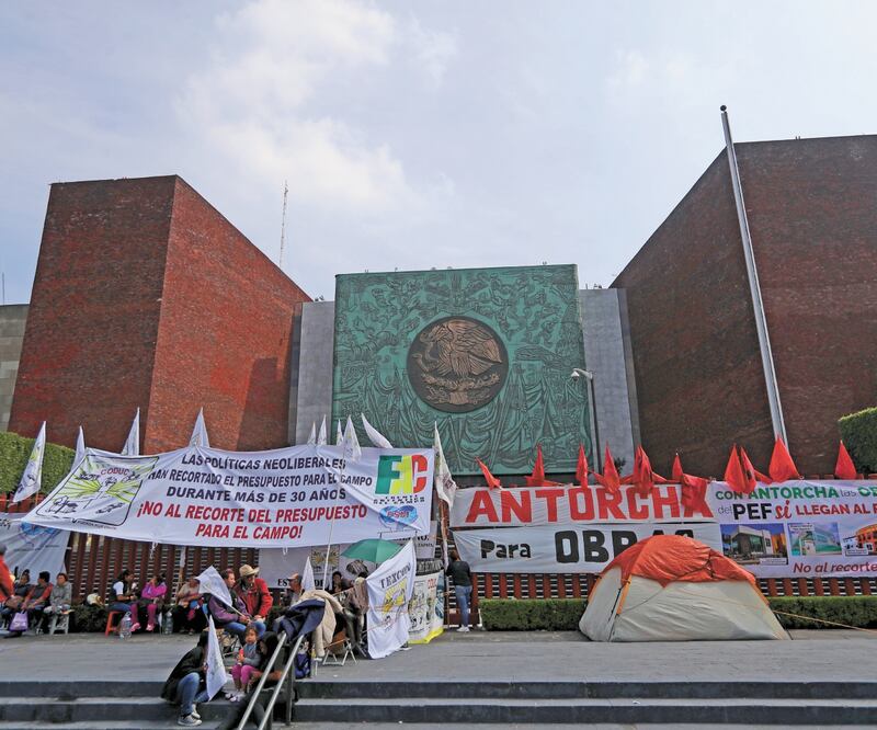 No se utilizará la represión y se priorizará el diálogo con los grupos que tienen bloqueado el Palacio Legislativo de San Lázaro, señaló el presidente de la Jucopo, Mario Delgado. Foto/CARLOS MEJÍA. EL UNIVERSAL
