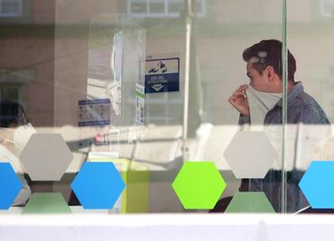 Pruebas para detectar Covid-19 se terminan antes de mediodía en la CDMX; repunta venta de vacunas por variante pirola