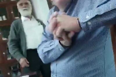 Increpan a Jefe Diego en restaurante