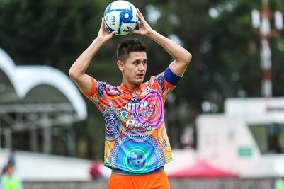 El uniforme de Alebrijes que rinde honor a la Guelaguetza