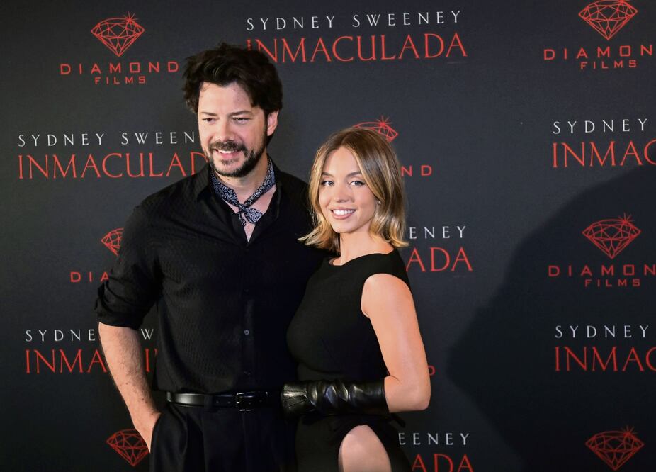Sydney es una monja y Álvaro es un sacerdote en la película. Foto: Carlos Mejía | El Universal