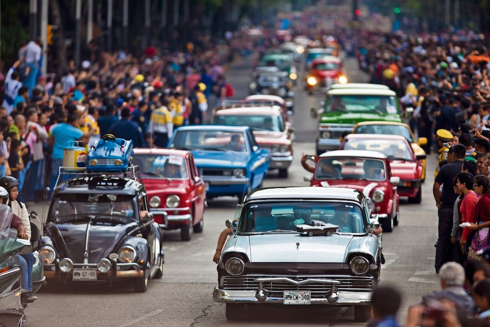 La industria ha evolucionado y es posible ver autos clásicos y deportivos, entre otros. Foto: Archivo El Universal