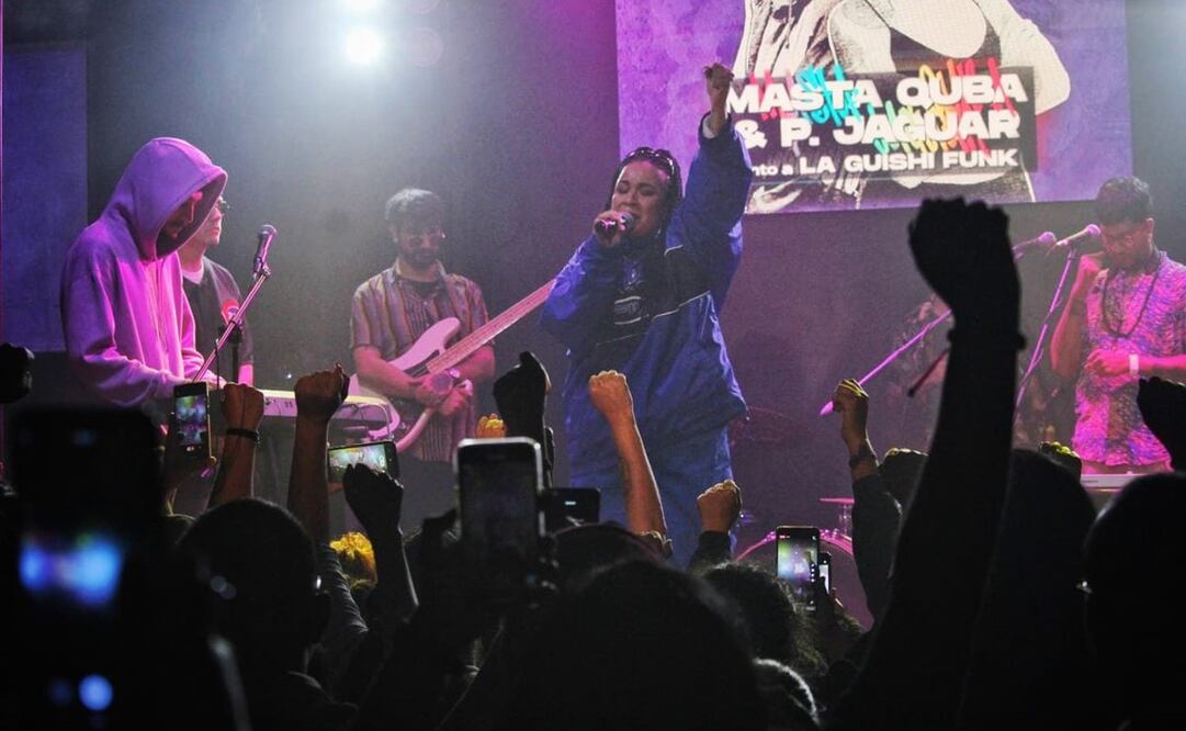 El momento más emotivo fue cuando la rapera nombro a su amiga Cleo, víctima de feminicidio. Foto: Brenda Martínez/ EL UNIVERSAL