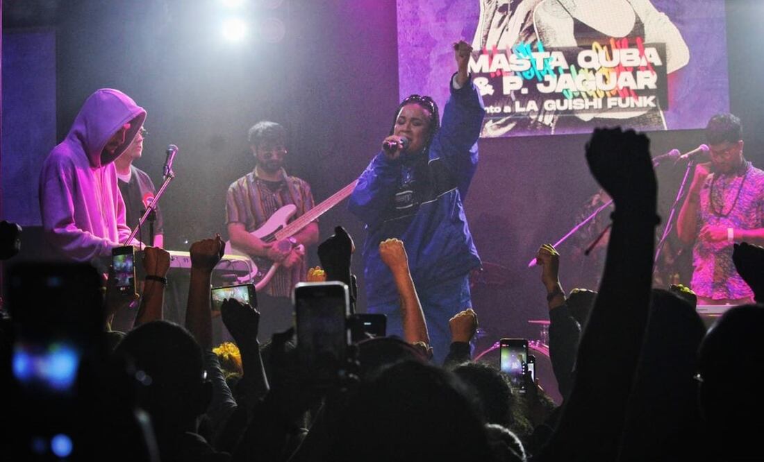 El momento más emotivo fue cuando la rapera nombro a su amiga Cleo, víctima de feminicidio. Foto: Brenda Martínez/ EL UNIVERSAL