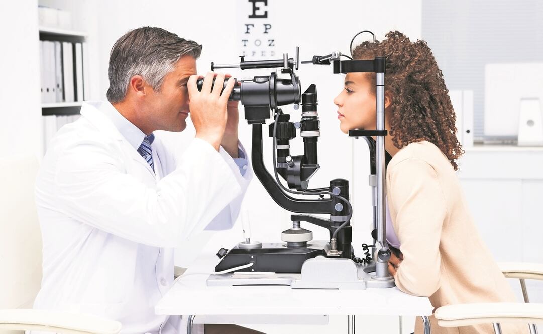 Lo ideal es consultar con frecuencia al oftalmólogo para que supervise el estado de salud de la retina. Foto: ISTOCK
