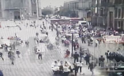 Trabajadores de limpieza protestan frente a la SEP