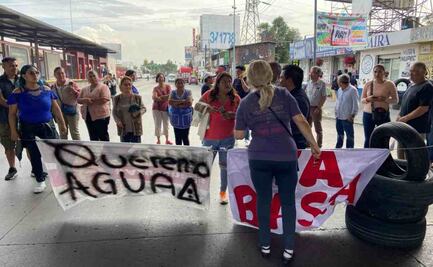 Manifestantes bloquean vía José López Portillo y Línea 2 del Mexibús; denuncian desabasto de agua