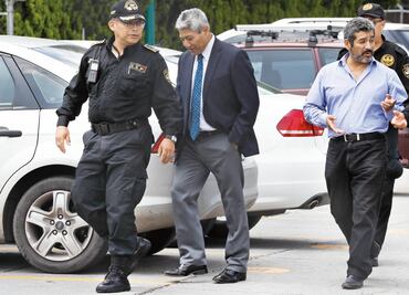 Perfil. El despacho que defiende saqueos al erario