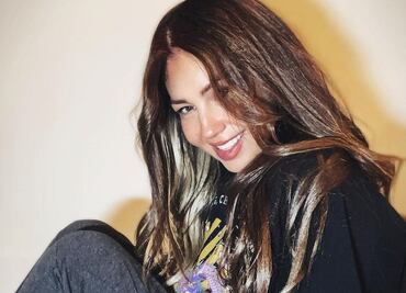 El look classy de Thalía que combina los colores del verano