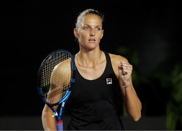 Karolina Pliskova se lleva el triunfo en la primer noche de las WTA Finals
