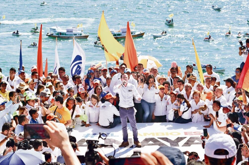 Ricardo Anaya, candidato de Por México al Frente, encabezó un mitin proselitista en La Quebrada, en Acapulco. Foto: ARIEL OJEDA. EL UNIVERSAL