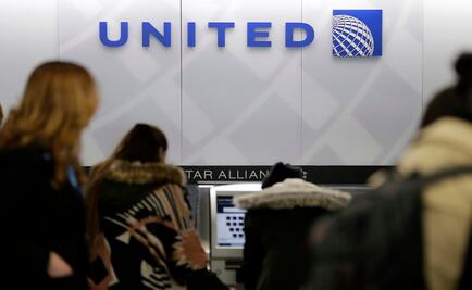 Ofrece United Airlines 10 mil dólares a pasajero que ceda asiento 