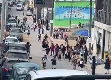 Desalojan escuela en Chiapas tras operativo contra bandas de tzotziles; policías trataban de catear un domicilio