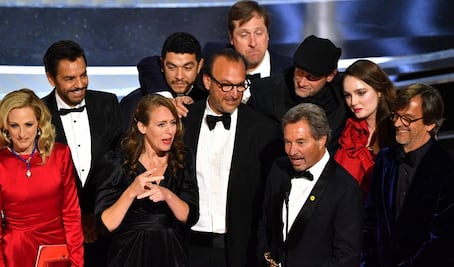 Coda, en la que actúa Eugenio Derbez, da la sorpresa y se lleva el Oscar a Mejor película