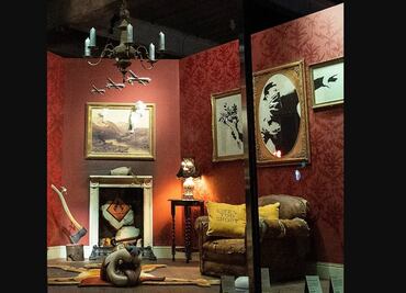 Banksy vende objetos "ofensivos" con fines benéficos en Londres