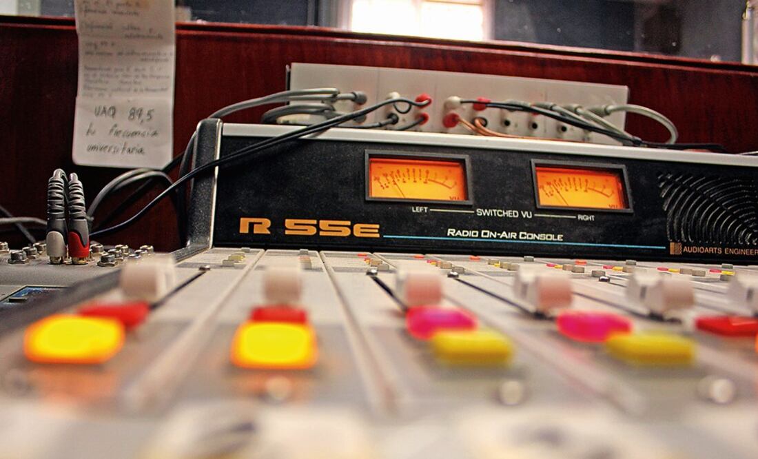 80% of the content created for public radio is paid through labor fees- Photo: File Photo/EL UNIVERSAL