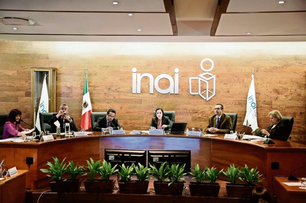 Los comisionados del Inai coincidieron en que las leyes de transparencia de Hidalgo y Tlaxcala vulneran la facultad que el órgano garante tiene para expedir los reglamentos, otorgando esas atribuciones a los ejecutivos estatales (LUIS CORTÉS)