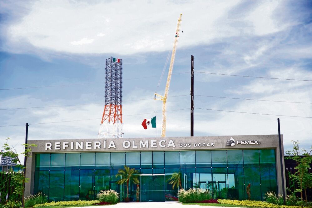 La refinería de Dos Bocas se planeó con un presupuesto inicial de 8 mil millones de dólares, aunque su valor final será de al menos 17 mil millones de dólares. Foto: Archivo / EL UNIVERSAL