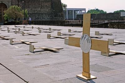 Viento dañó obra de Yoko Ono: vecinos