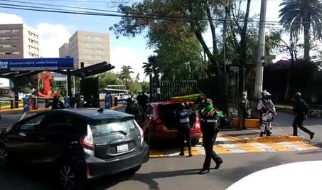 García Harfuch sale de quirófano tras atentado; lo reportan fuera de peligro